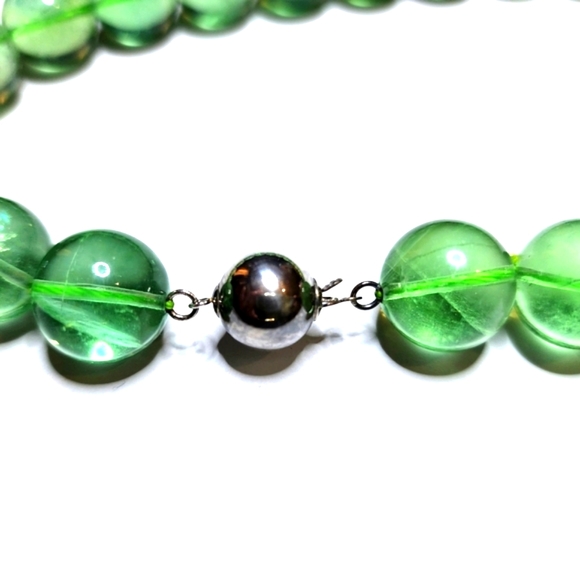 Green Flourite Gemstone Necklace - Picture 4 of 5